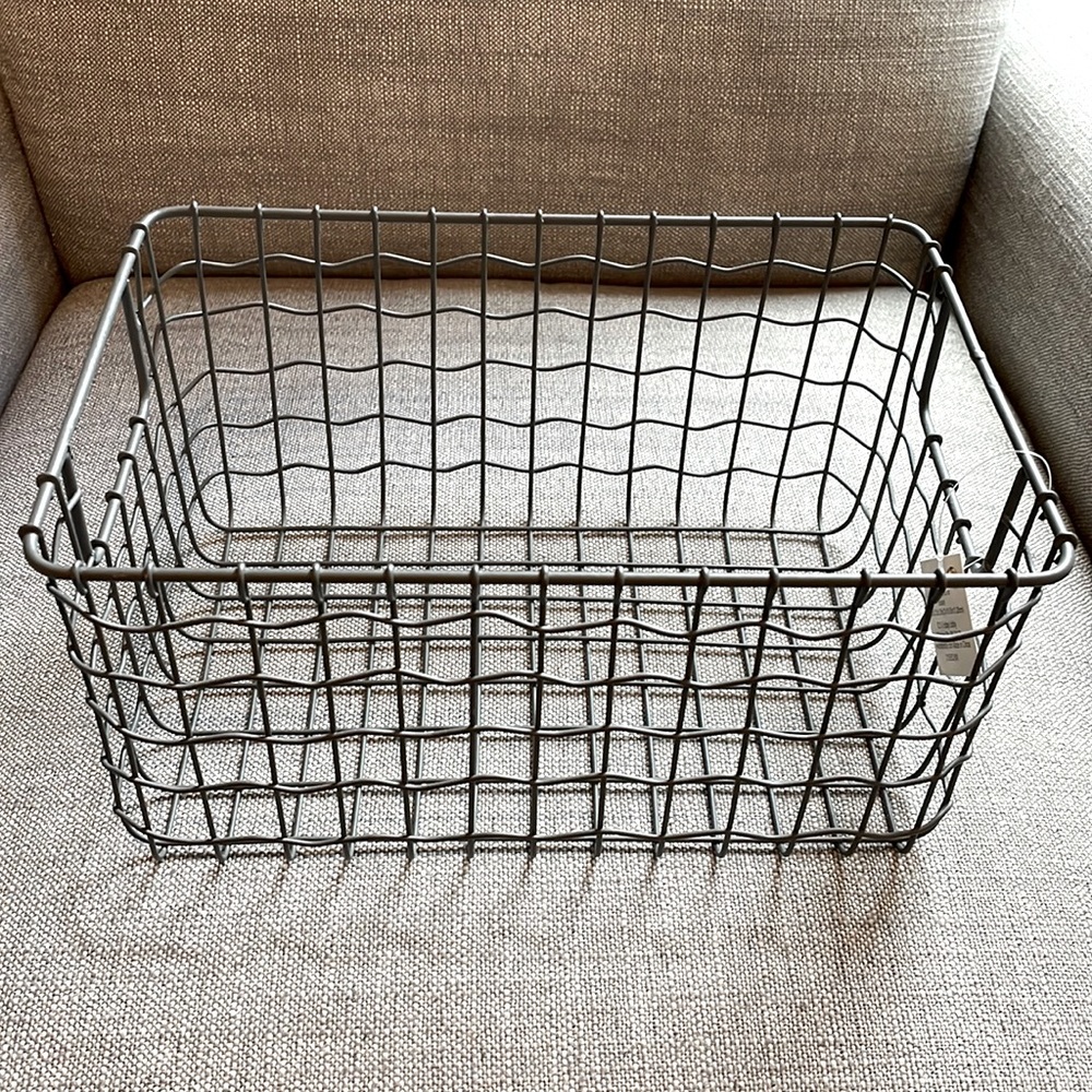 Metal Wire Basket Decor